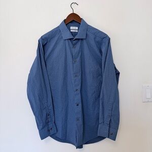 Calvin Klein Men's Textured Blue Button Down Light Weight Shirt 👕